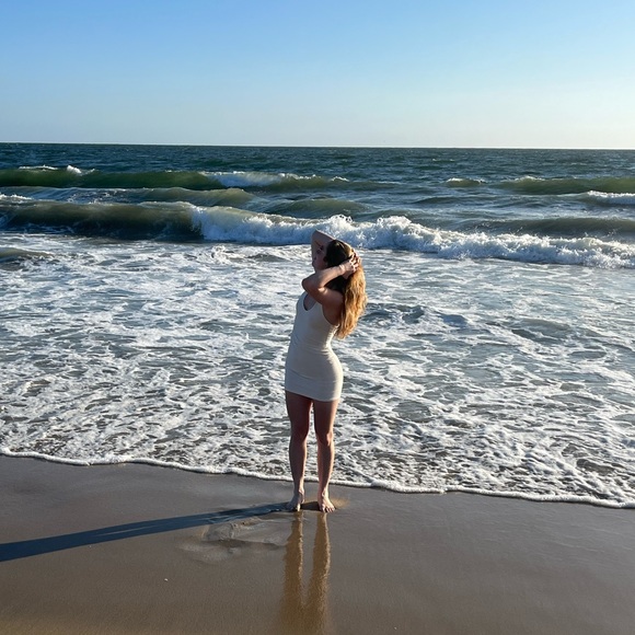 Halter top dress - Picture 1 of 3